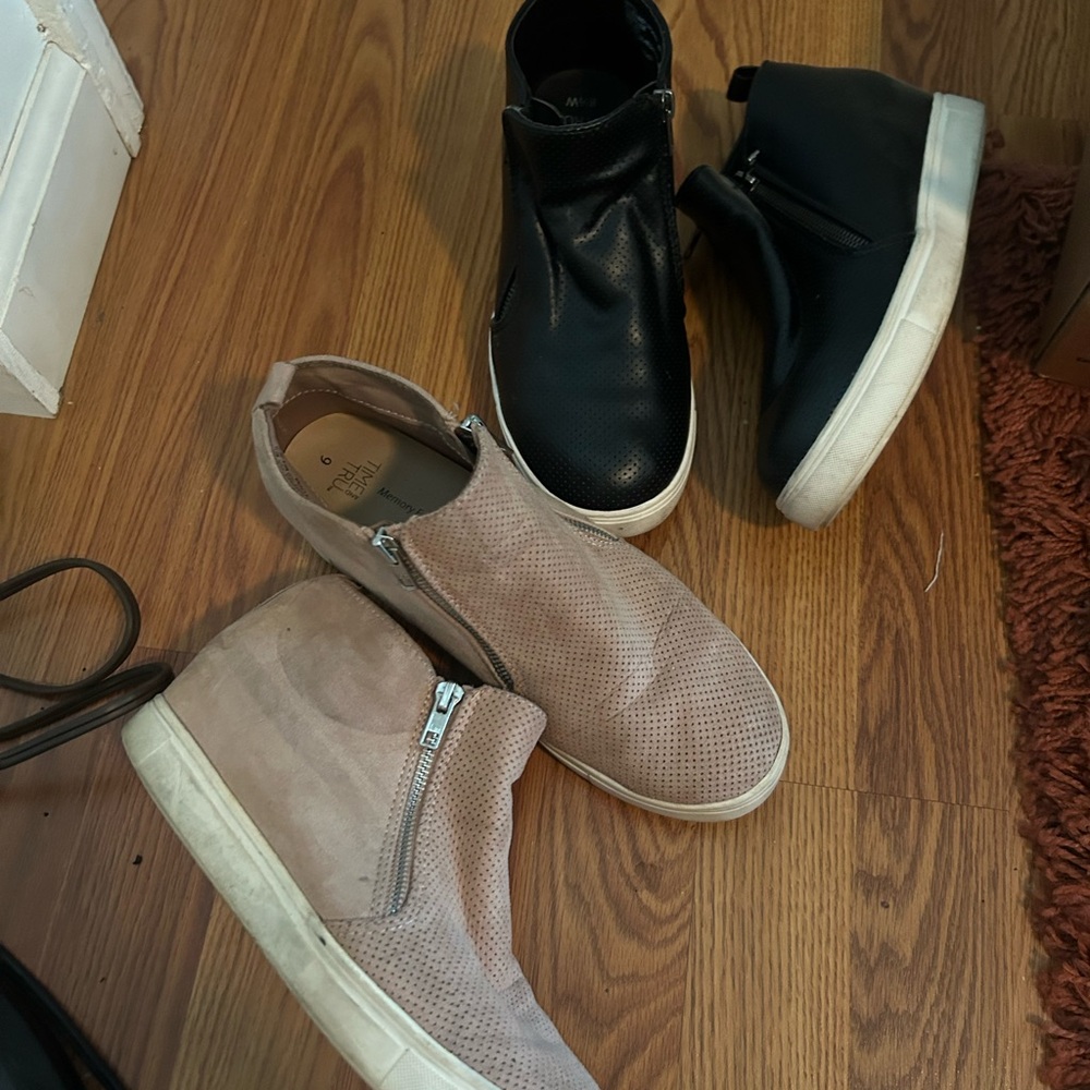Time and Tru Black and Tan Wedge Sneakers